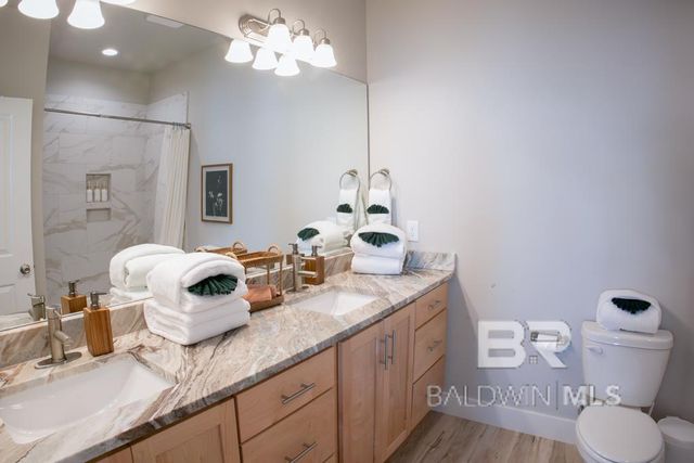 588 E Beach Boulevard D, Gulf Shores, AL 36561