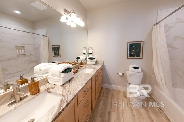 588 E Beach Boulevard D, Gulf Shores, AL 36561