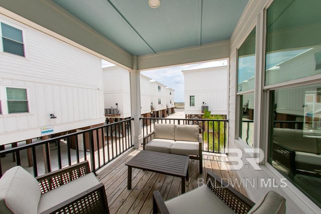 588 E Beach Boulevard D, Gulf Shores, AL 36561