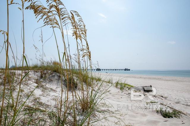 588 E Beach Boulevard D, Gulf Shores, AL 36561