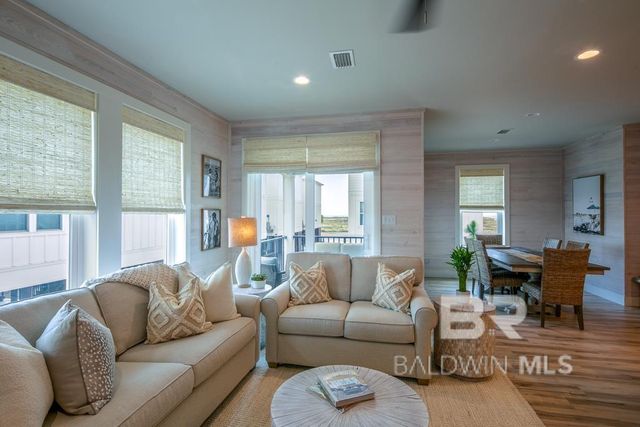 588 E Beach Boulevard D, Gulf Shores, AL 36561