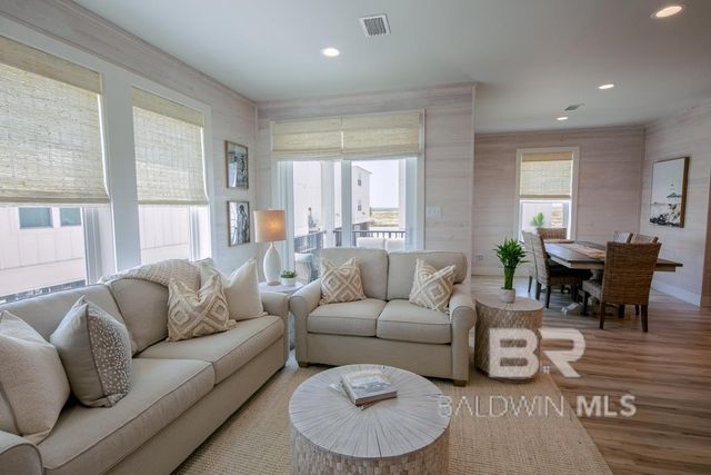 588 E Beach Boulevard D, Gulf Shores, AL 36561