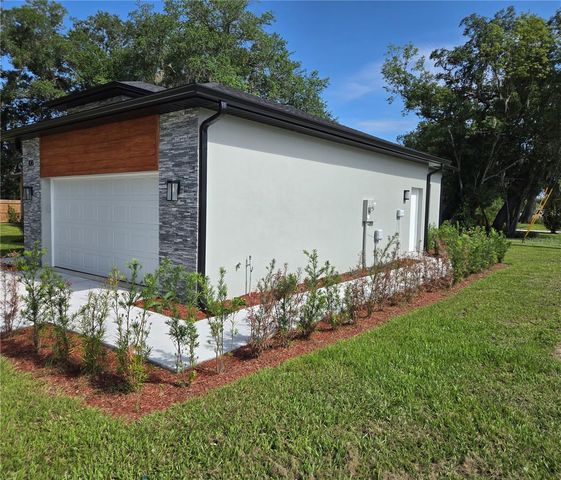 106 LAKE DRIVE, Oviedo, FL 32765