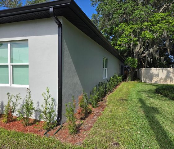 106 LAKE DRIVE, Oviedo, FL 32765