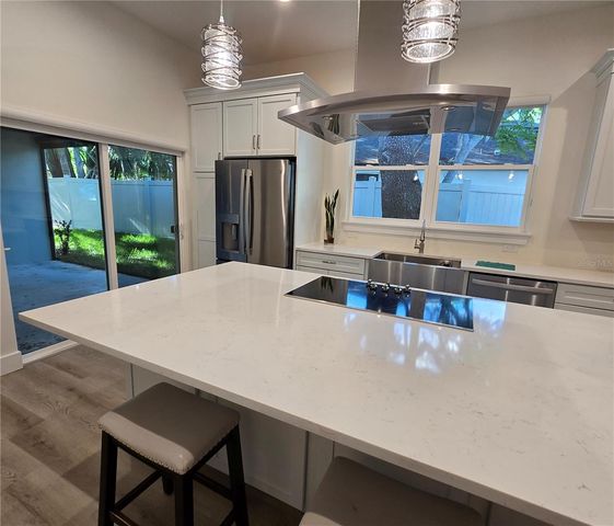 106 LAKE DRIVE, Oviedo, FL 32765