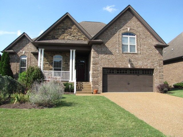 2011 Stonebrook Cir, Mount Juliet, TN 37122