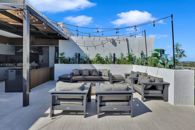 1180 N Federal Hwy Ph-1602 PH-1602, Fort Lauderdale, FL 33304