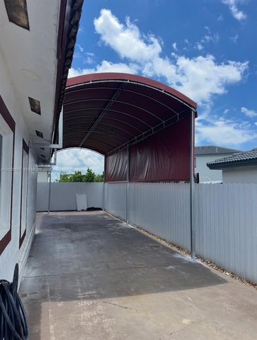 12754 SW 209th Ln, Miami, FL 33177