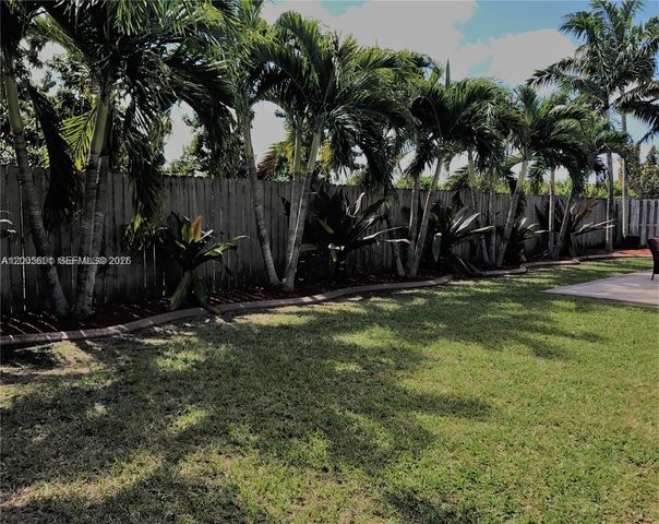 12754 SW 209th Ln, Miami, FL 33177