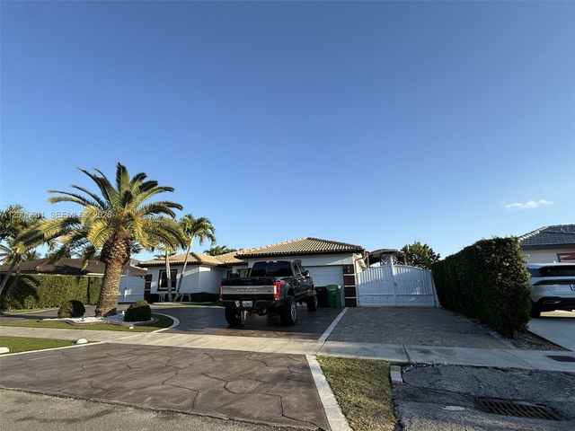 12754 SW 209th Ln, Miami, FL 33177
