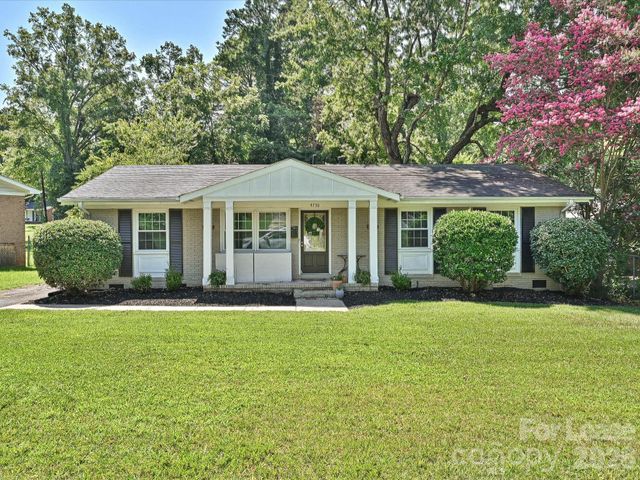 4730 Crestmont Drive, Charlotte, NC 28205
