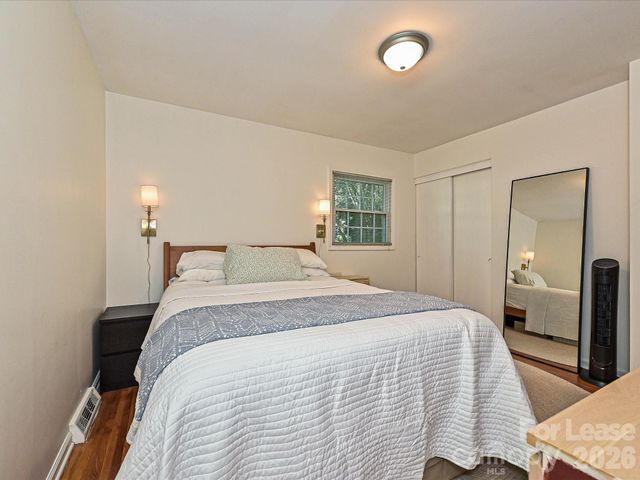 4730 Crestmont Drive, Charlotte, NC 28205