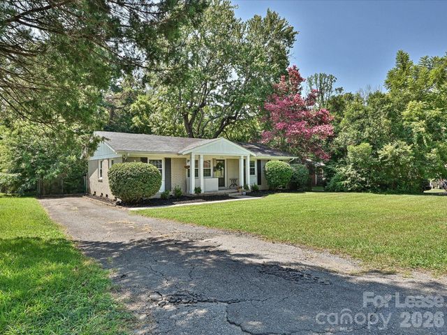 4730 Crestmont Drive, Charlotte, NC 28205