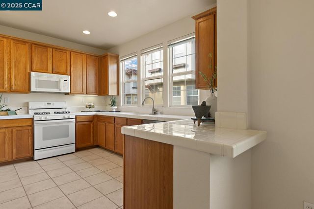 31 Picasso Ct, Pleasant Hill, CA 94523