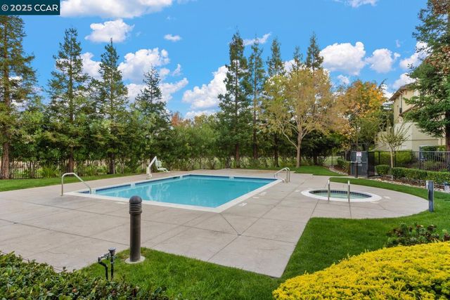 31 Picasso Ct, Pleasant Hill, CA 94523