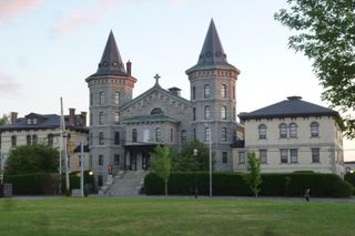 191 Thorndike St 26, Lowell, MA 01852