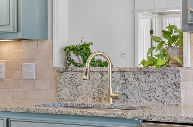 233 Waldron View Dr, Murfreesboro, TN 37130