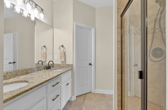 233 Waldron View Dr, Murfreesboro, TN 37130