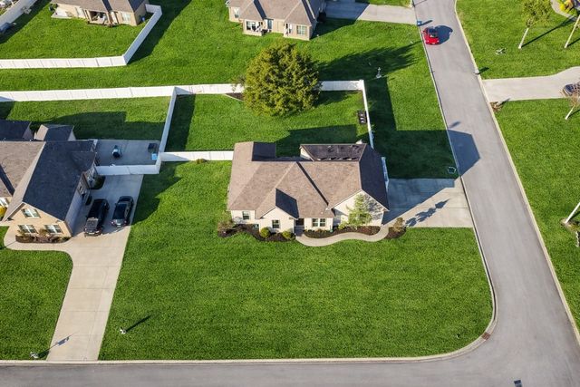 233 Waldron View Dr, Murfreesboro, TN 37130