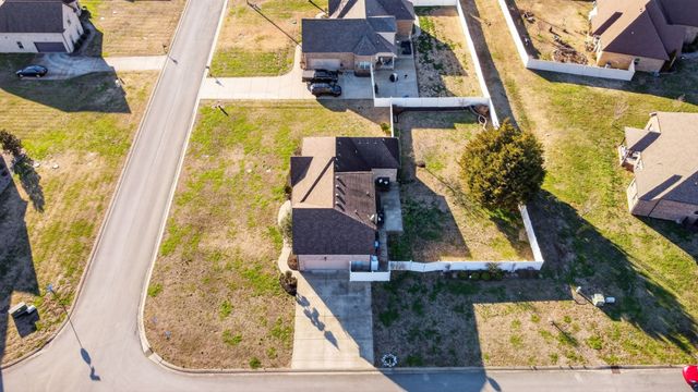 233 Waldron View Dr, Murfreesboro, TN 37130