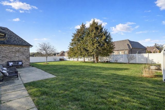 233 Waldron View Dr, Murfreesboro, TN 37130