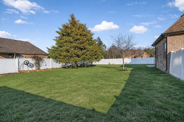 233 Waldron View Dr, Murfreesboro, TN 37130