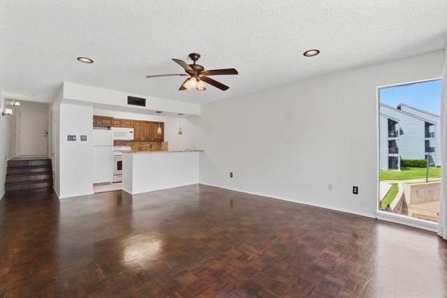 12500 Melville Drive 231 C, Montgomery, TX 77356