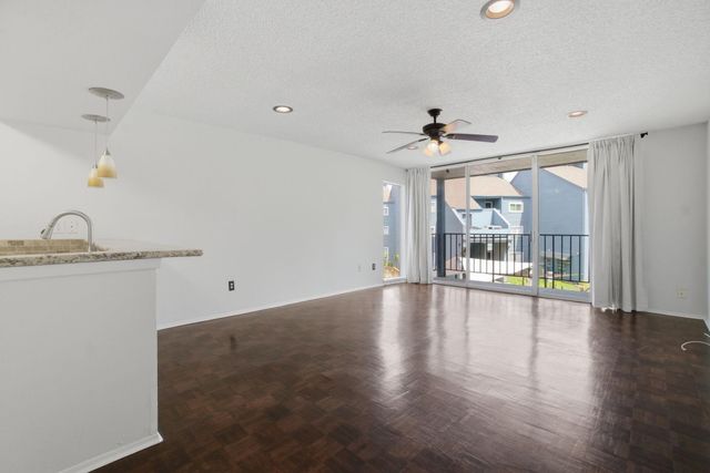 12500 Melville Drive 231 C, Montgomery, TX 77356