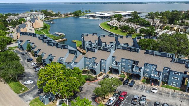 12500 Melville Drive 231 C, Montgomery, TX 77356