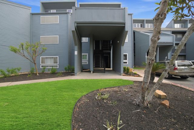 12500 Melville Drive 231 C, Montgomery, TX 77356