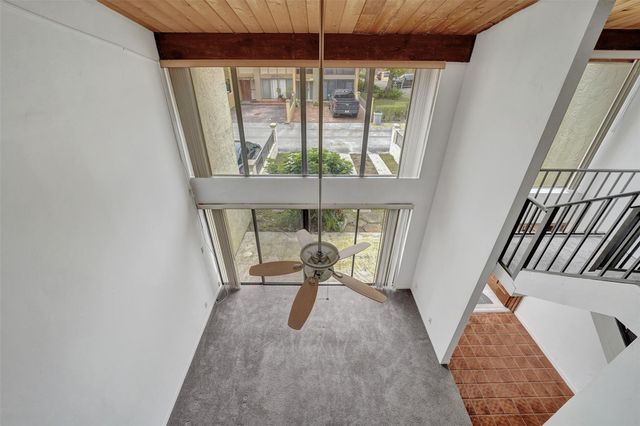 750 E Coco Plum Circle 2, Plantation, FL 33324