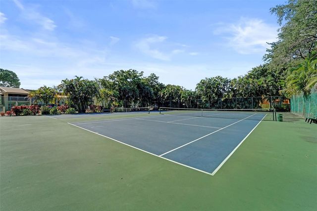 750 E Coco Plum Circle 2, Plantation, FL 33324