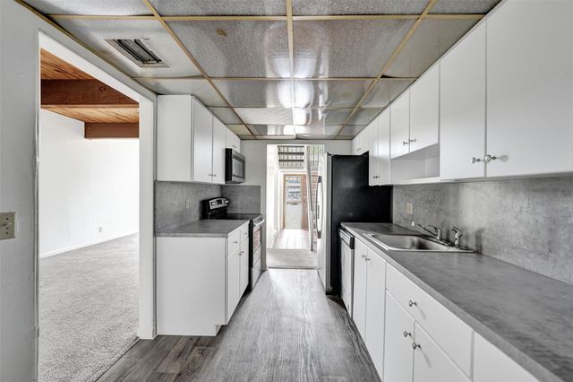 750 E Coco Plum Circle 2, Plantation, FL 33324