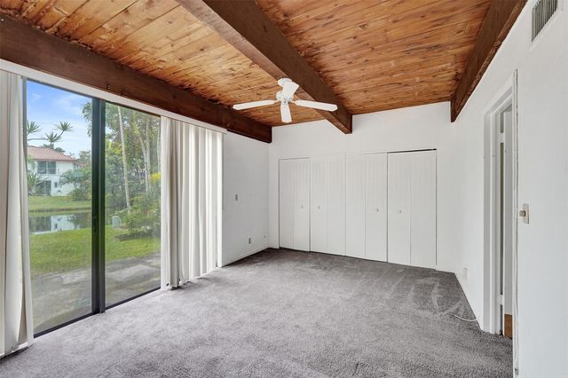 750 E Coco Plum Circle 2, Plantation, FL 33324