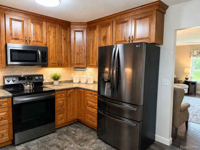 3595 Davison Lake Road, Brandon Charter Township, MI 48462