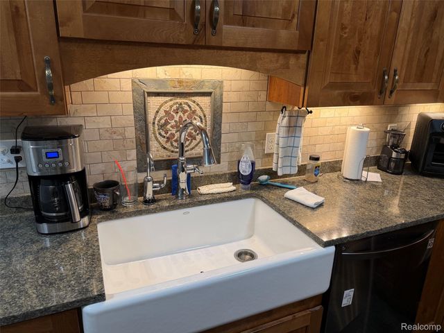 3595 Davison Lake Road, Brandon Charter Township, MI 48462