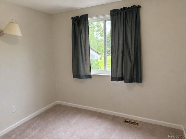3595 Davison Lake Road, Brandon Charter Township, MI 48462