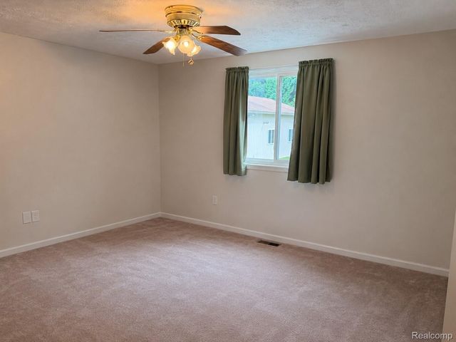 3595 Davison Lake Road, Brandon Charter Township, MI 48462