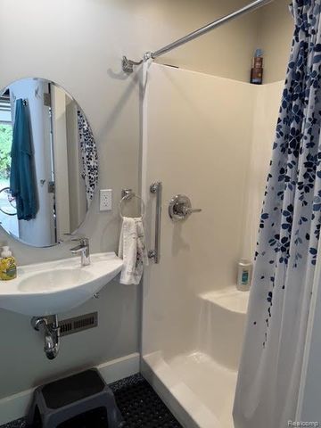 3595 Davison Lake Road, Brandon Charter Township, MI 48462
