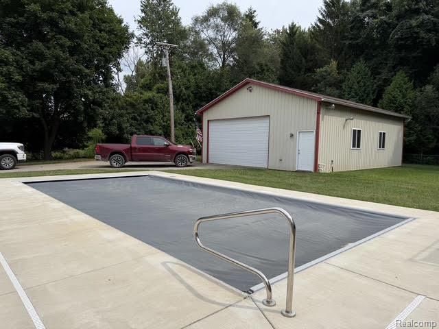 3595 Davison Lake Road, Brandon Charter Township, MI 48462