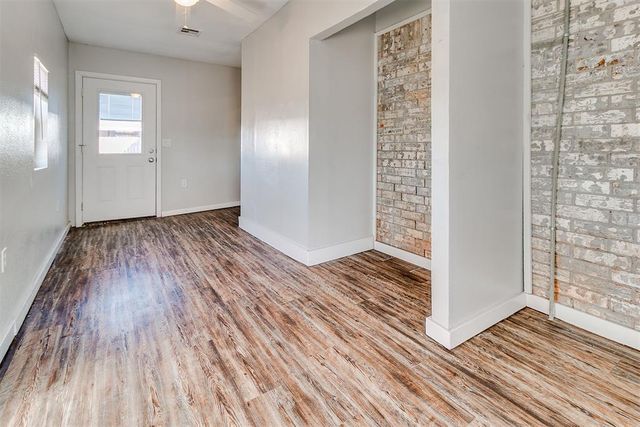 917 N Crystal Way, Mustang, OK 73064