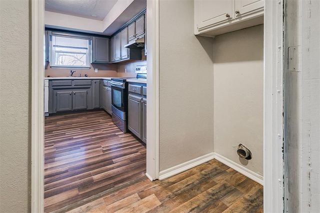 917 N Crystal Way, Mustang, OK 73064