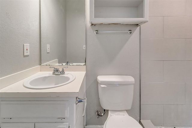 917 N Crystal Way, Mustang, OK 73064