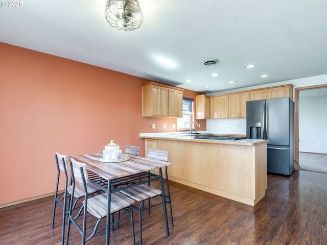 1700 Sw ALEXANDRIA St, Mc Minnville, OR 97128