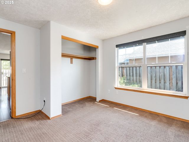 1700 Sw ALEXANDRIA St, Mc Minnville, OR 97128