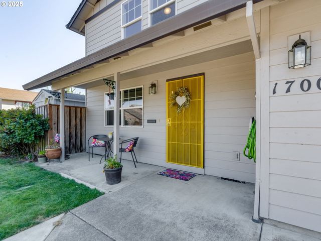 1700 Sw ALEXANDRIA St, Mc Minnville, OR 97128