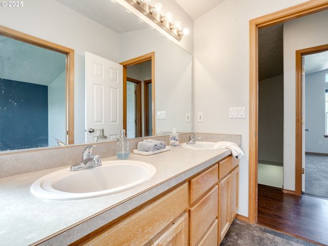 1700 Sw ALEXANDRIA St, Mc Minnville, OR 97128