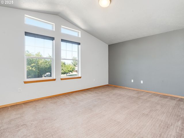 1700 Sw ALEXANDRIA St, Mc Minnville, OR 97128
