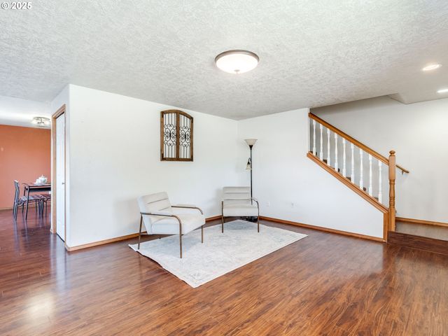 1700 Sw ALEXANDRIA St, Mc Minnville, OR 97128