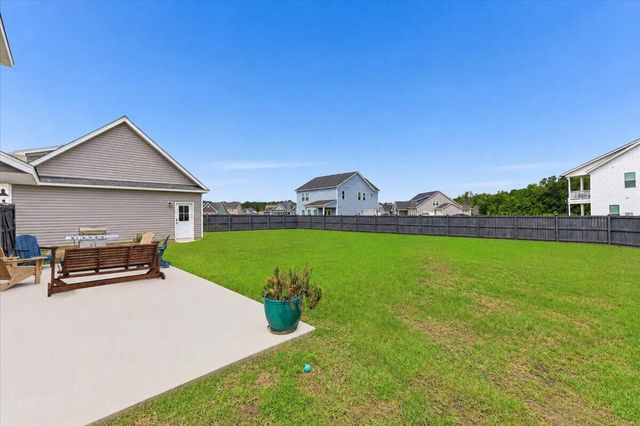 154 Darby Meadow Lane, Ridgeville, SC 29472